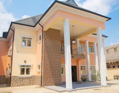 De White House Shortlet Apartment